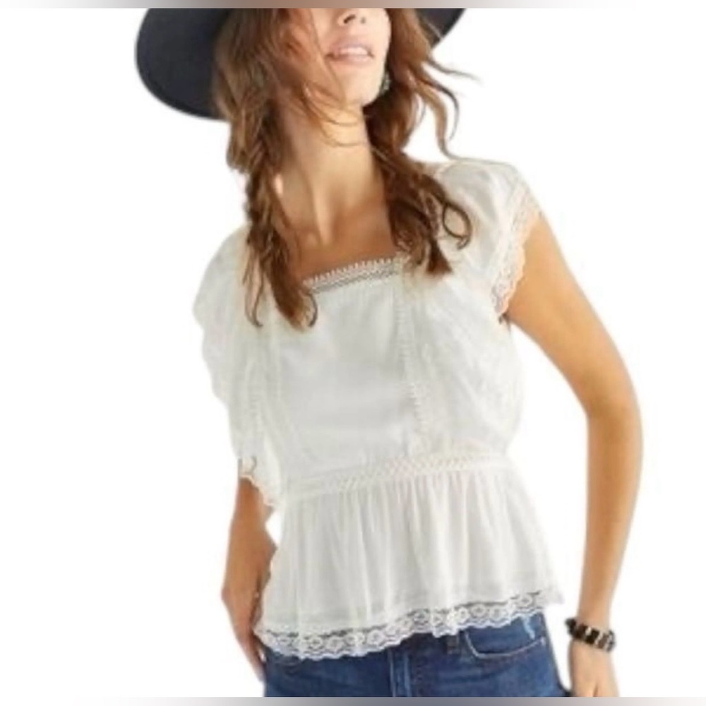 Francesca's Collections White Lace-Trim Peplum Blouse